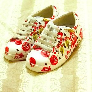 🍒 Sam Edelman cherry print tennis shoes 🍒